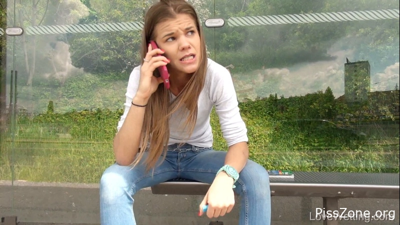 Girl Pisses on Heels Sarah Kay I Need A Cab, (MPEG-4/2025) 1.79 GB, free urinate