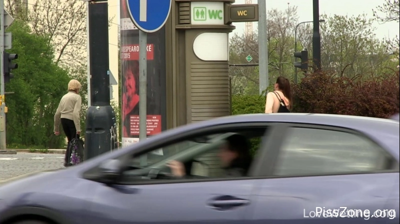 Piss Today Jessica Locked Public Toilet, (MPEG-4/2025) 996 MB, dirty pee