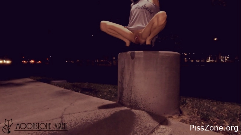 Wet Under Pressure Night Public Piss MoonstoneVixen, (MPEG-4/2025) 132 MB, bold stream