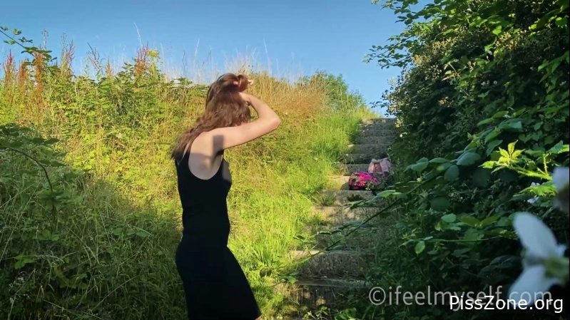 She Can’t Hide It Pee Break 0206. Ifeelmyself. Tilly T, (MPEG-4/2025) 62.8 MB, piss vision