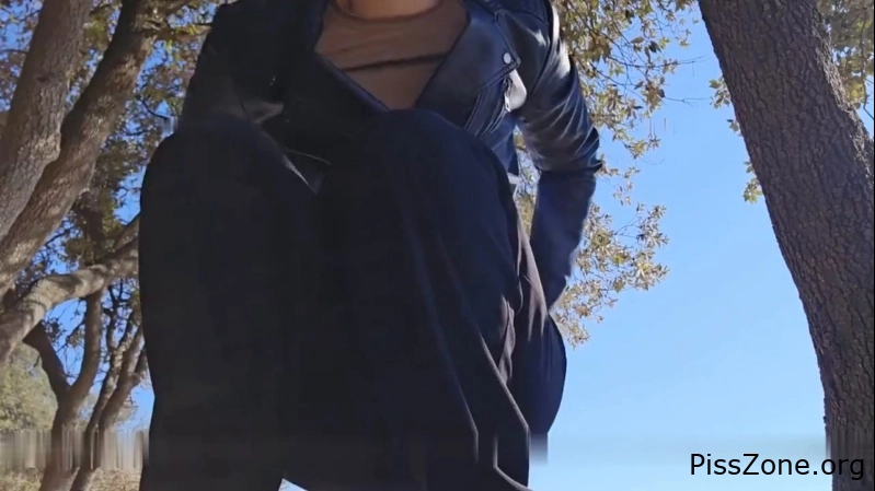 Soaked Babe Awesome Outdoor Piss – I Refine And Mark My Territory Sunny-Sin, (MPEG-4/2025) 20.9 MB, self pee