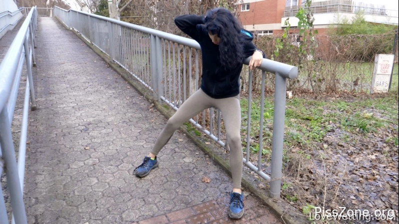 with spicy devil Mitzi - Public wetting pissing 629 MB, MPEG-4, 2025