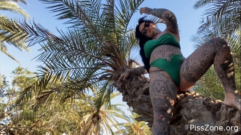 with naughty girl Steffiblond - Heavily Pregnant Pissed From The Palm Tree 6.Month 53.5 MB, MPEG-4, 2025