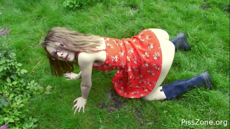 with little goddess Daddysgirl - Pee In Pretty Dress, And Wellies Back Way 131 MB, MPEG-4, 2025