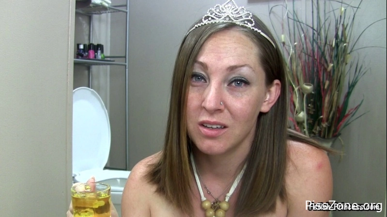 Kink in Toilet Golden Rain Wearing Heels, (MPEG-4/2025) 386 MB, calm squirt