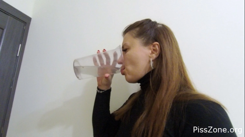 Girls Leak Together - Measuring Cup Full Of Piss 2025, Alice Fairy, soaked push