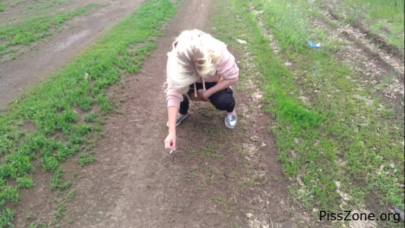 Dirty Girl Rush - Russian Blonde Slut Peeing In Field Smoking 2025, pee heat