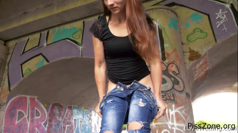 with gentle hottie Laura - Four Positions 295 MB, MPEG-4, 2025