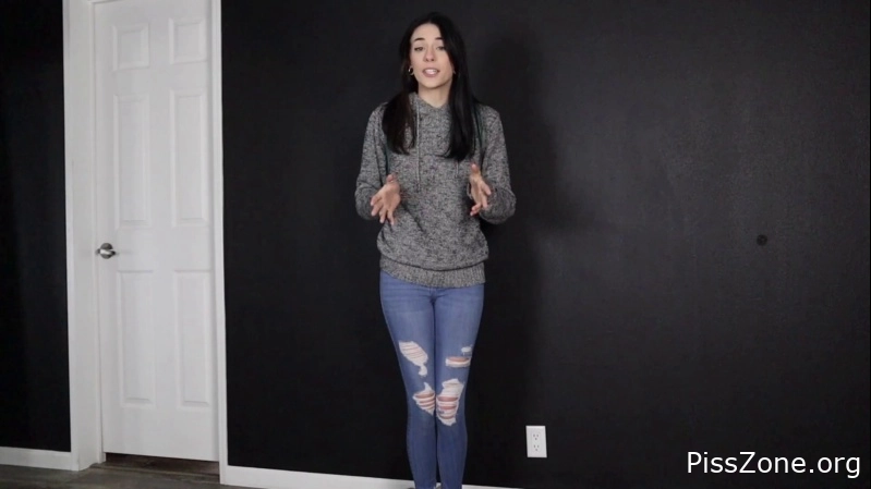 Leak of the Day - So frightened wet my Jeans 2025, Liz Raw, classic pee fun