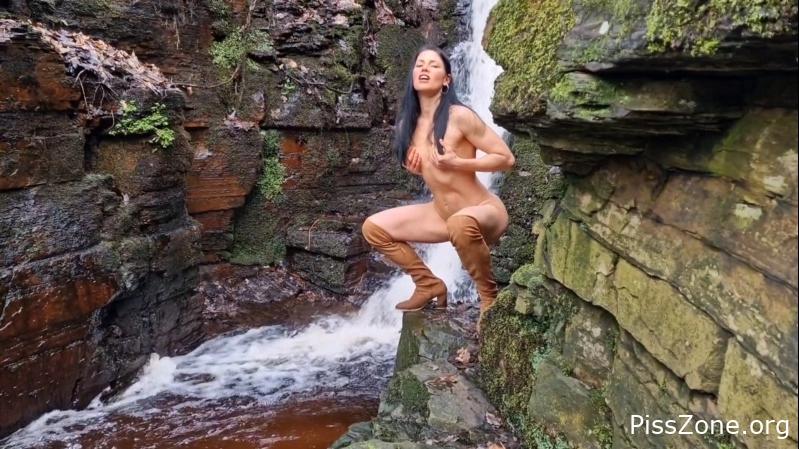 Nicky Brill - Naked In Nature and Peeing