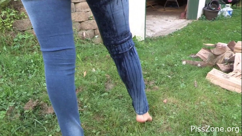 Wet & Playful Got To Go Again So Soon Jasmine St James, (MPEG-4/2025) 143 MB, pee kink