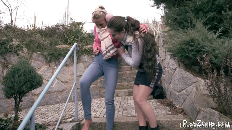 Streamed Live - Can’T Wait 2025, Claudia, moist pee