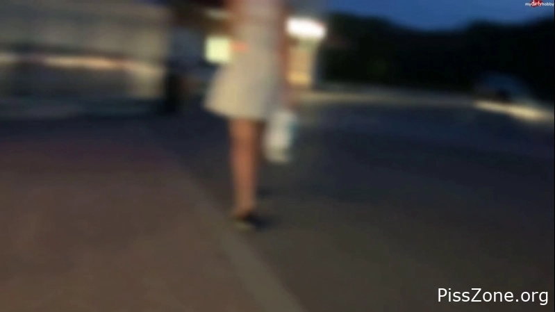 Devil Sophie Public in the shop – Windelpiss and fitting 232 MB, MPEG-4, 2025