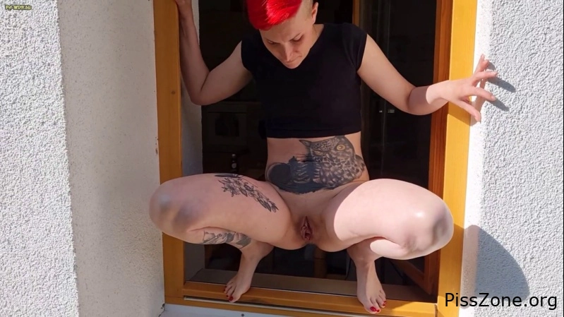 Girl Needs Pee - Pee Horny Out Of The Window 2025, Sunny-Sin, contained piss
