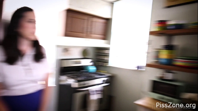 Golden View - Embarrassed Realtor In Piss Distress. 2025, Tina Lee Comet, piss now