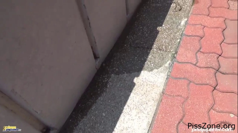 She’s Ready - Drunk Girl 2025, Nina, pee dose