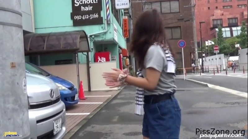 Wet Piss Temptation Wetting On The Promenade Naty Pearl, (MPEG-4/2025) 495 MB, lazy pee