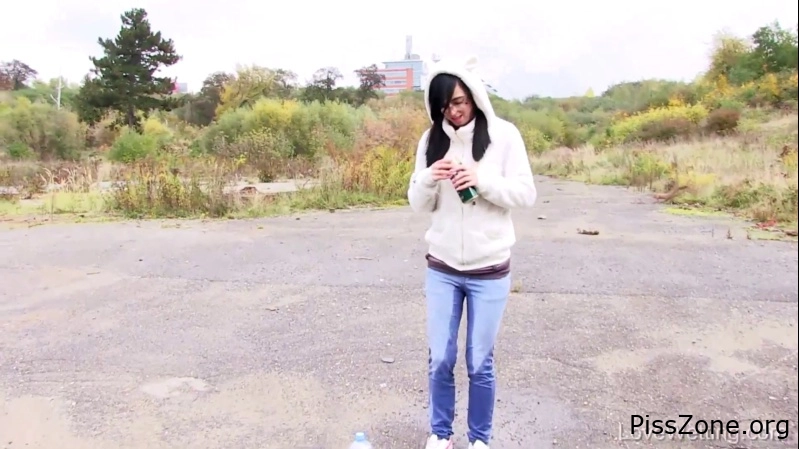 with dirty princess Annie - Piss Factory 1.02 GB, MPEG-4, 2025