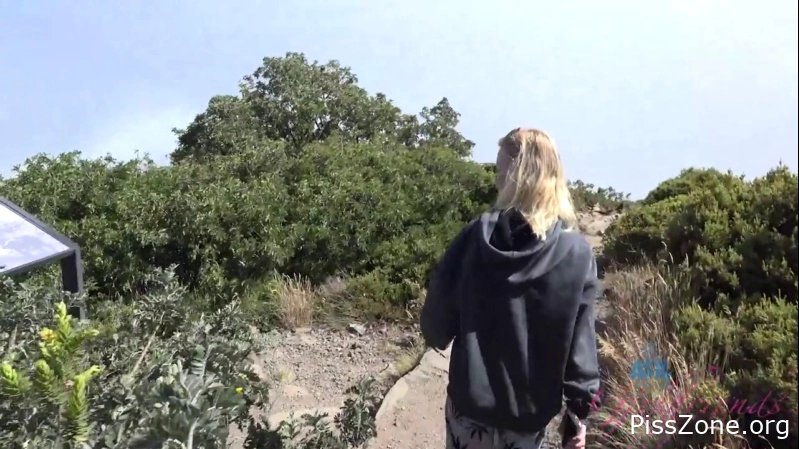 Girlfriends Peeing Compilation 7