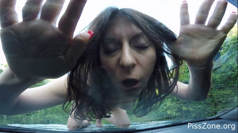 with mysterious lover Julia Jordan - Licking And Pissing The Windshield 250 MB, MPEG-4, 2025