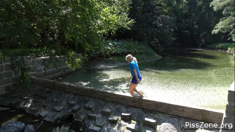 Wet Panty Show River And Piss Stream Naomi Nevena, (MPEG-4/2025) 356 MB, pee fire