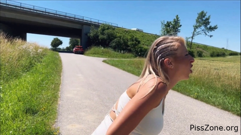 Taiga Laloca - Pregnant Extreme Public Piss