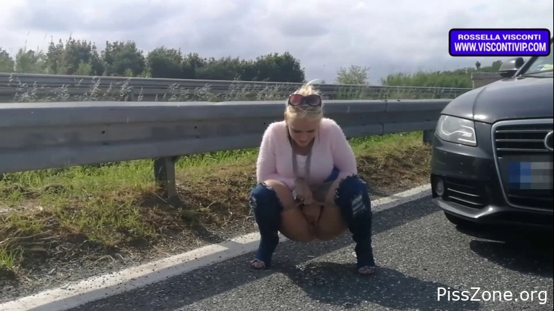 Gush Like a Queen Public Pissing Vol 3 Rossella Visconti, (MPEG-4/2025) 310 MB, pee burst