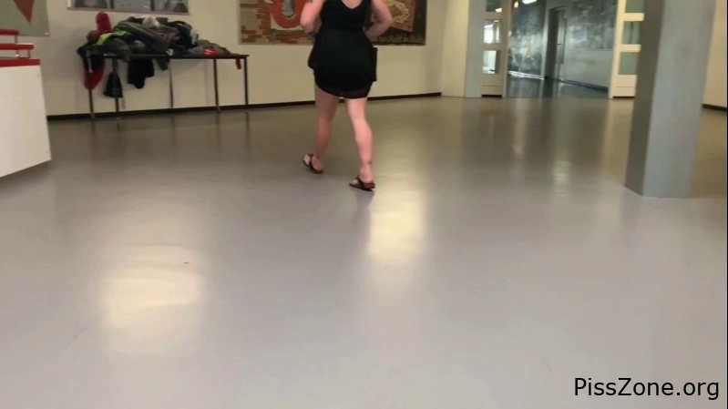 with sweet devil Devil Sophie - I piss the assembly hall fully 509 MB, MPEG-4, 2025