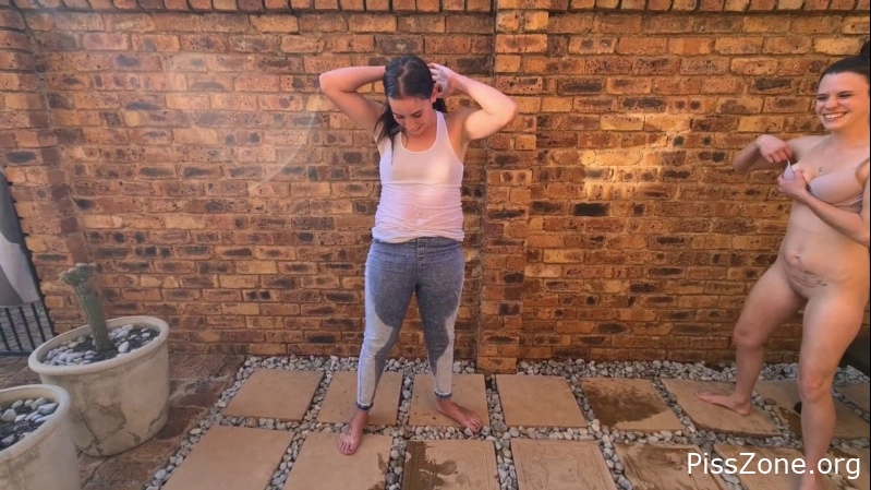 She Leaks with Style girl pees on girl outside in the garden., (MPEG-4/2025) 344 MB, clean pee