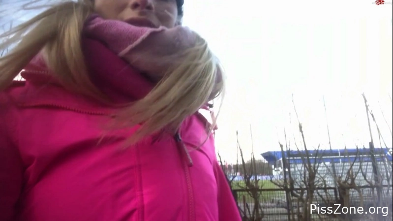 Wet Slip - Golden Shower Beam At The Stadium 2025, Hannasecret, light urination