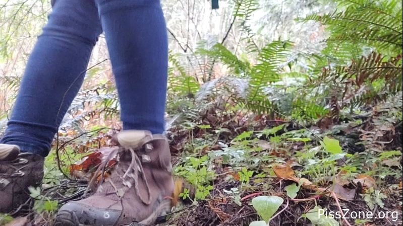 Wet Girl Shaking - The Security Guards 2025, Carissa And Jasmine, warm urinate