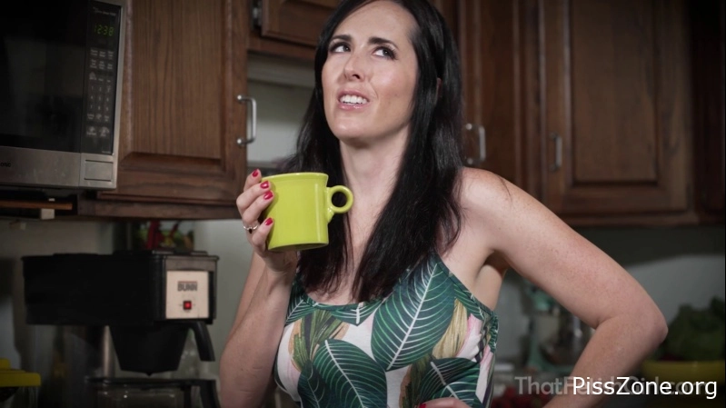 Nate Liquor, Tina Lee Comet - I Piss in The Coffee Pot.