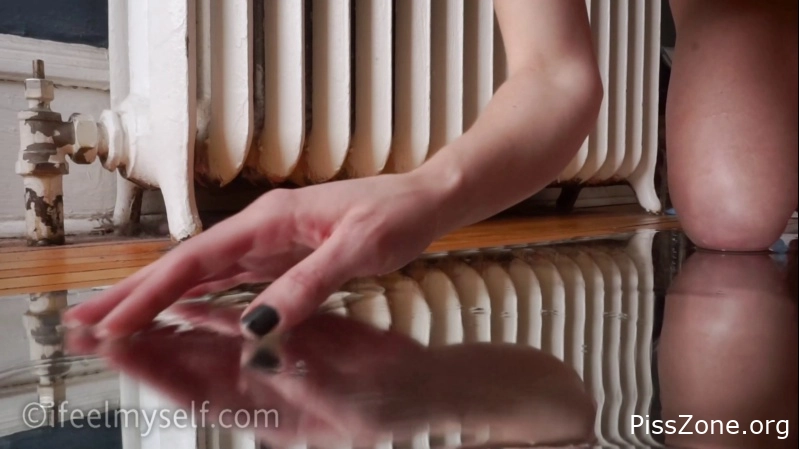 Wet Bathroom Babe Loose End 0143 Bobbi J, (MPEG-4/2025) 235 MB, fast piss